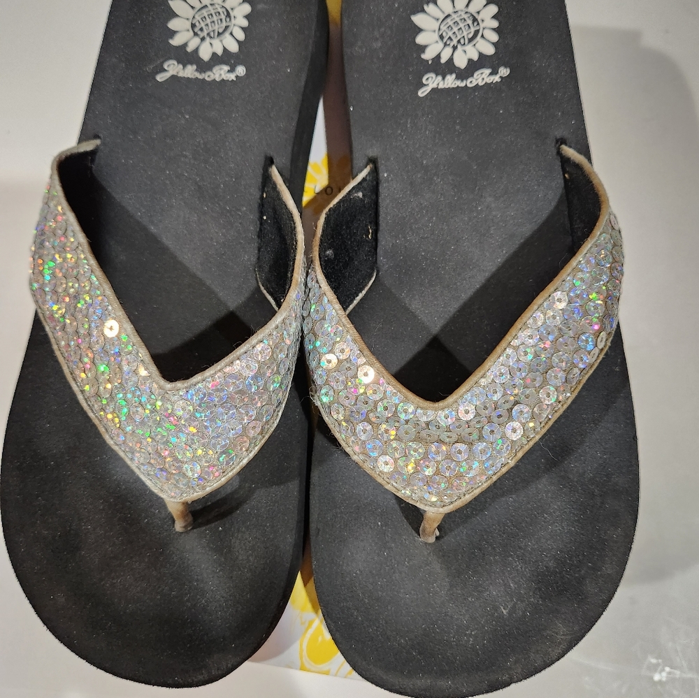 Silver Sequin Sz.8.5